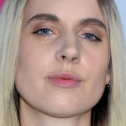 MØ