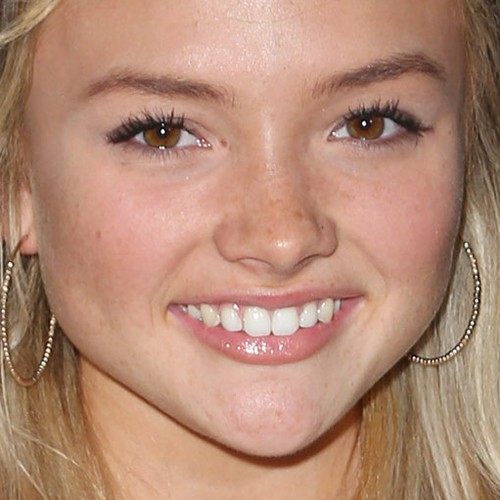 Natalie Alyn Lind