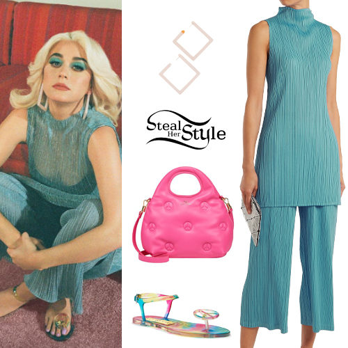 Blue Pleated Tunic and Pants with Pink Accessories
