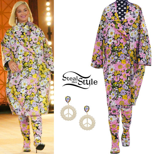 Floral Outfit, Pearl Earrings