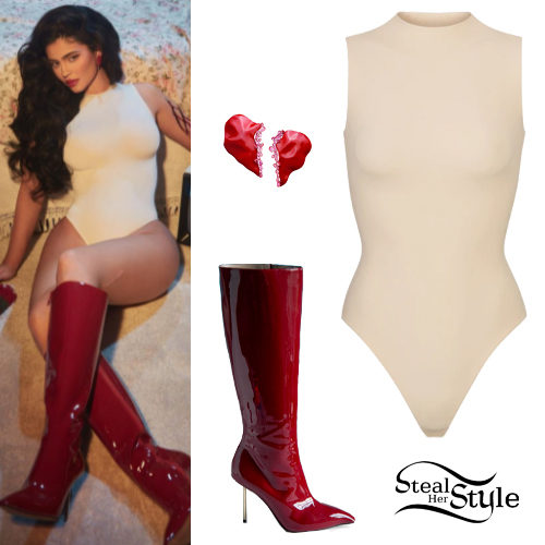 Beige Bodysut, Red Boots