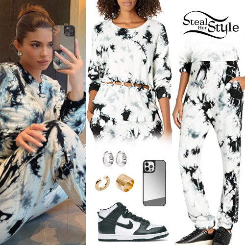 Kendall + Kylie Outfits