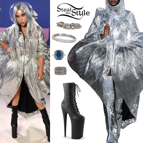2020 MTV VMAs Outfits