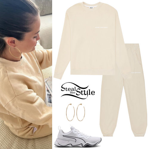 Beige Sweatshirt and Sweatpants