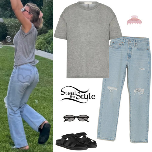 Grey T-Shirt, Blue Jeans