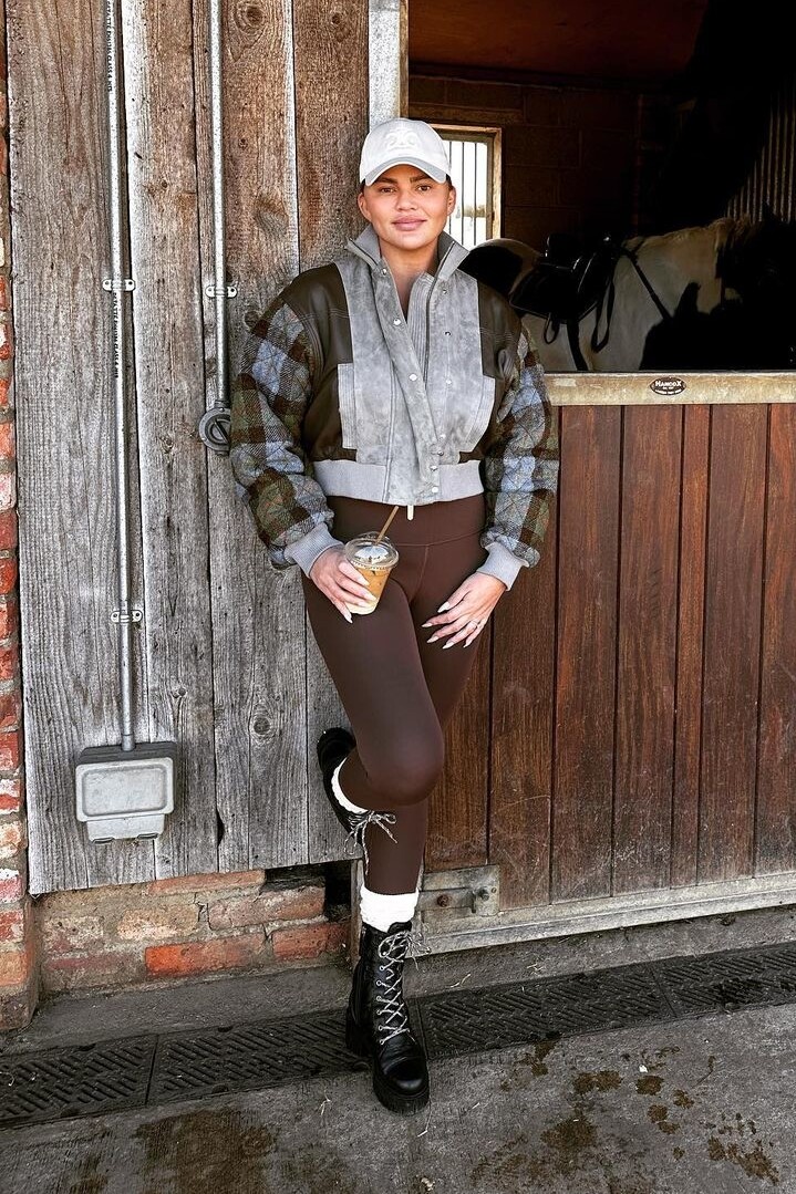 Chrissy Teigen Instagram April 4, 2023