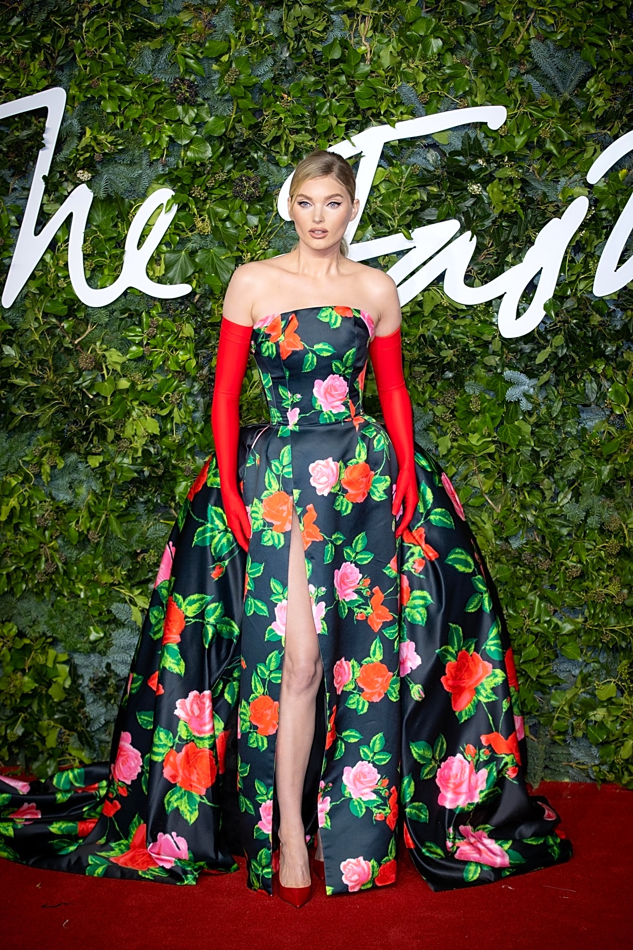 Elsa Hosk The Fashion Awards November 29, 2021