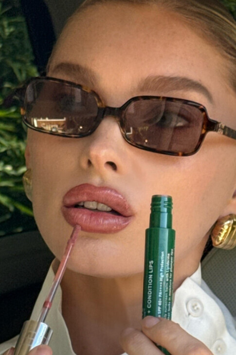 Elsa Hosk Instagram December 20, 2025