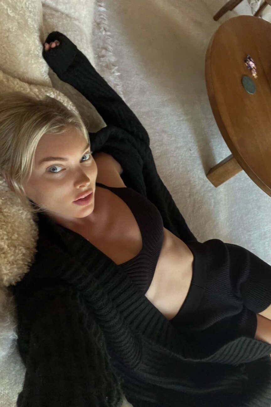 Elsa Hosk Instagram Stories November 10, 2021