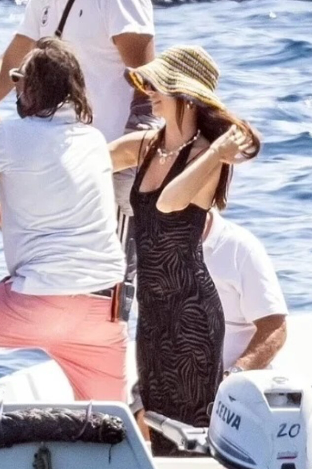 Emily Ratajkowski Positano July 23, 2021