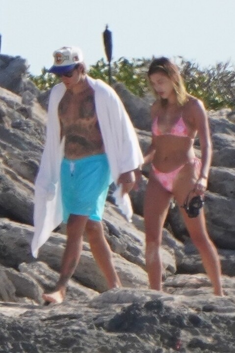 Hailey Bieber Turks & Caicos March 21, 2021