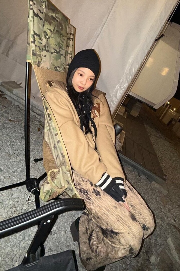 Jennie Kim Instagram December 3, 2024