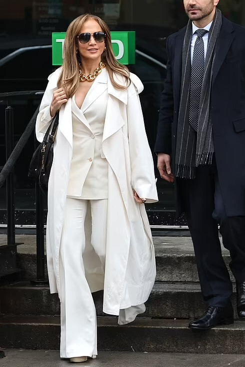 Jennifer Lopez Office Romance Set April 7, 2025