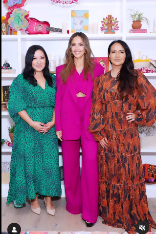 Jessica Alba T Instagram October 26, 2023