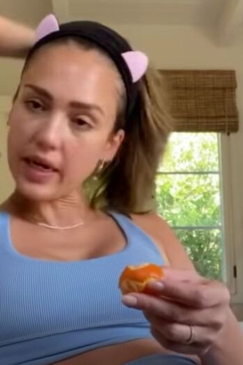 Jessica Alba I Went on a Health Retreat with My Bff Kelly Sawyer! Jessica Alba Youtube January 27, 2021