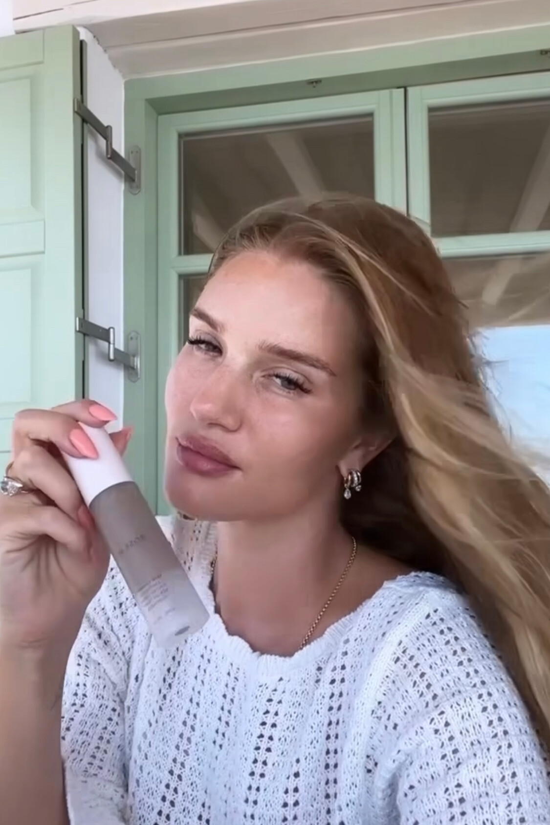 Rosie Huntington-Whiteley Greece August 26, 2022