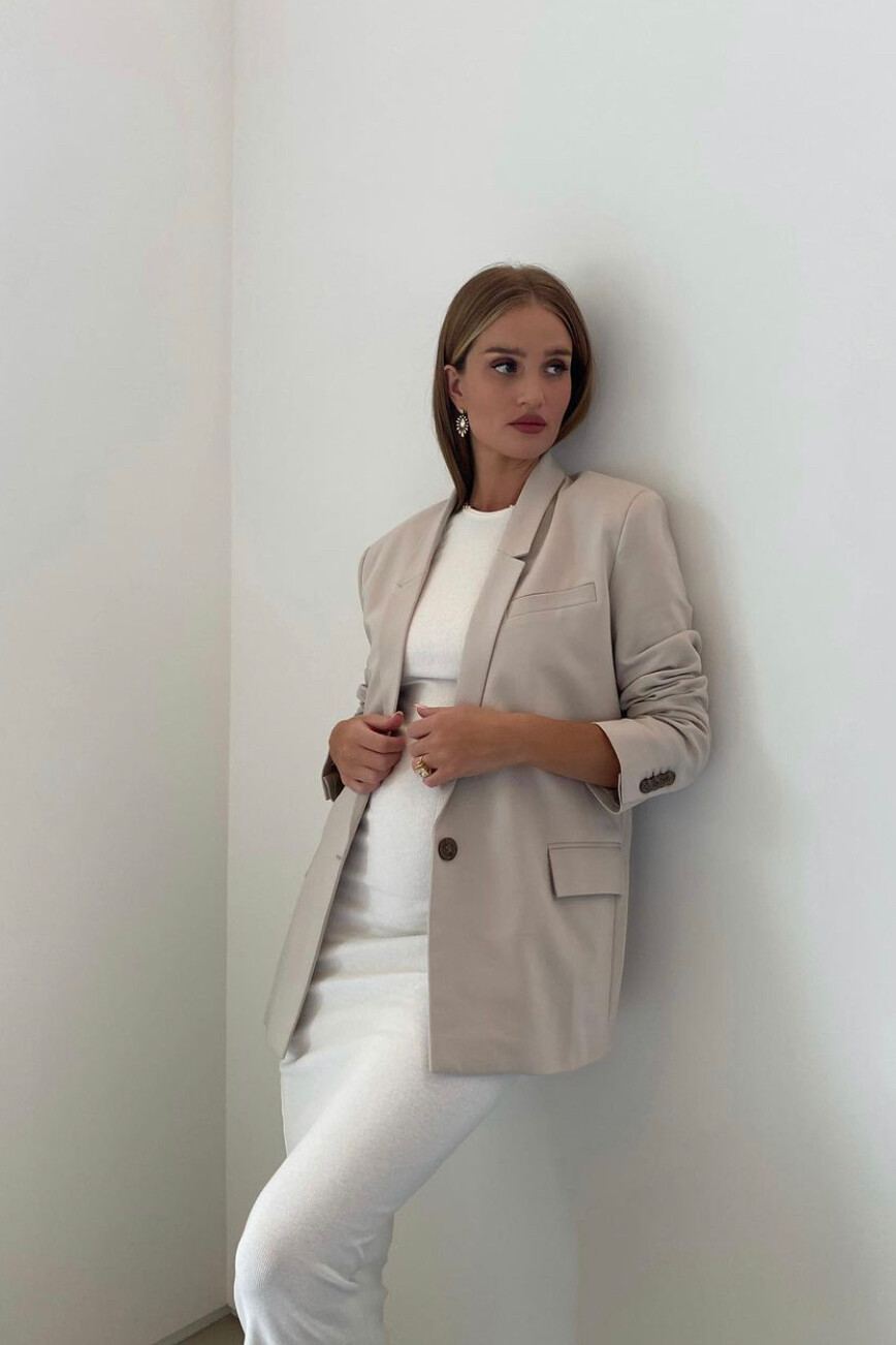 Rosie Huntington-Whiteley Instagram August 24, 2021