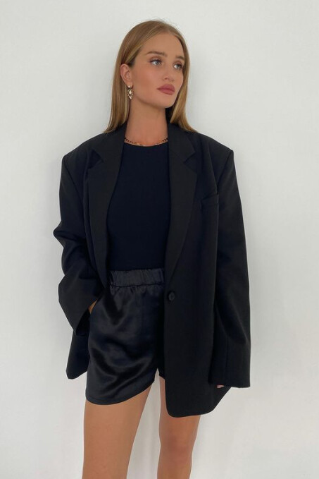 Rosie Huntington-Whiteley Instagram September 15, 2021