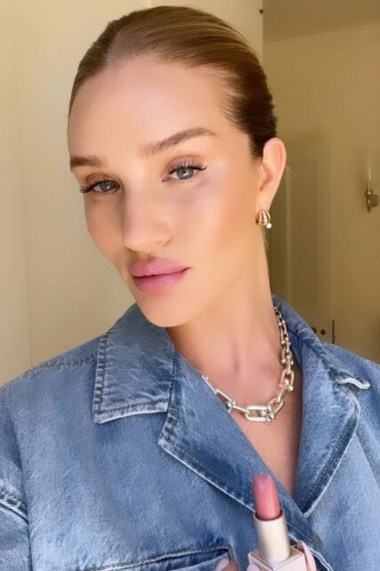 Rosie Huntington-Whiteley Instagram July 29, 2022