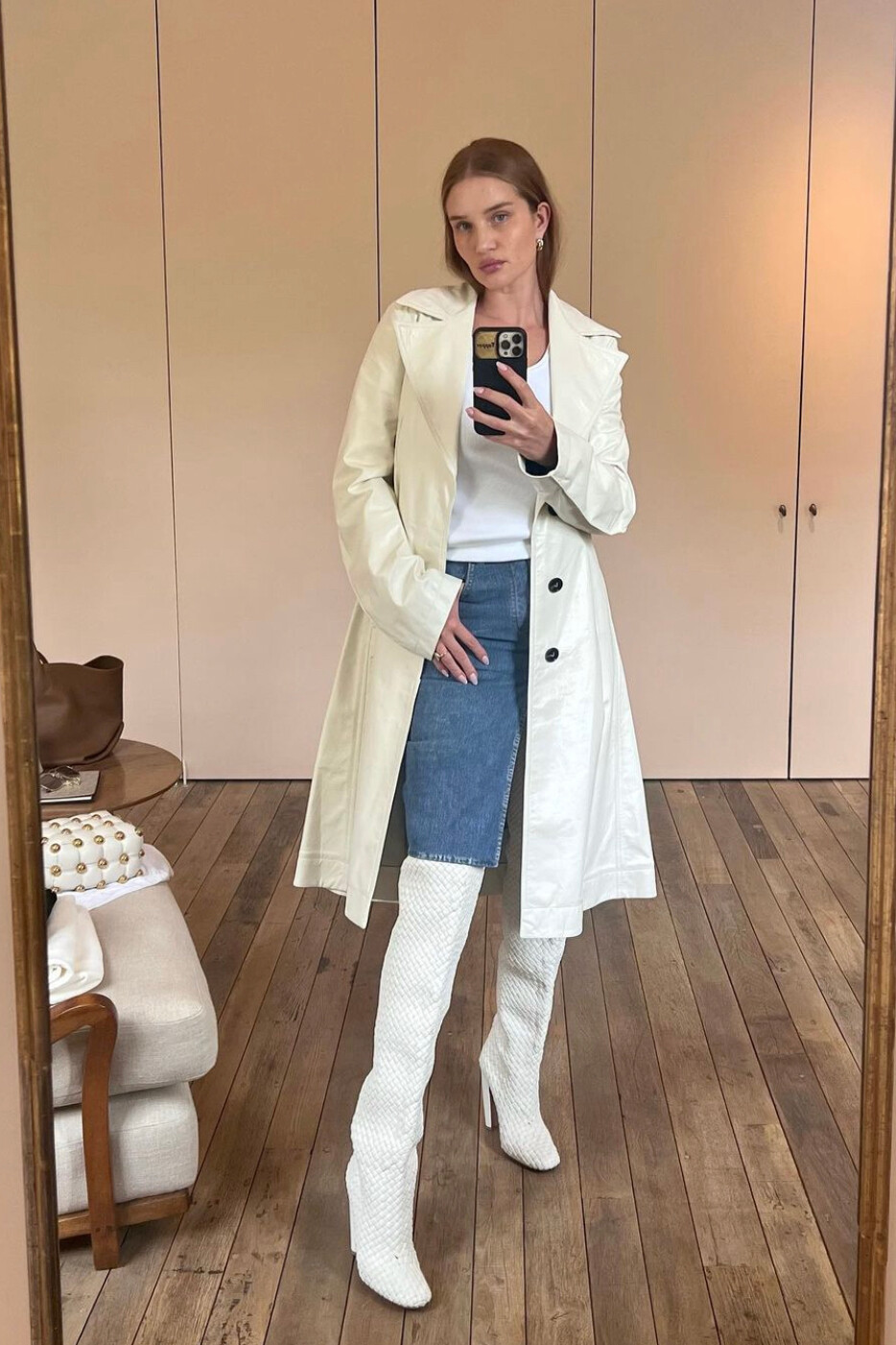 Rosie Huntington-Whiteley Instagram September 25, 2022