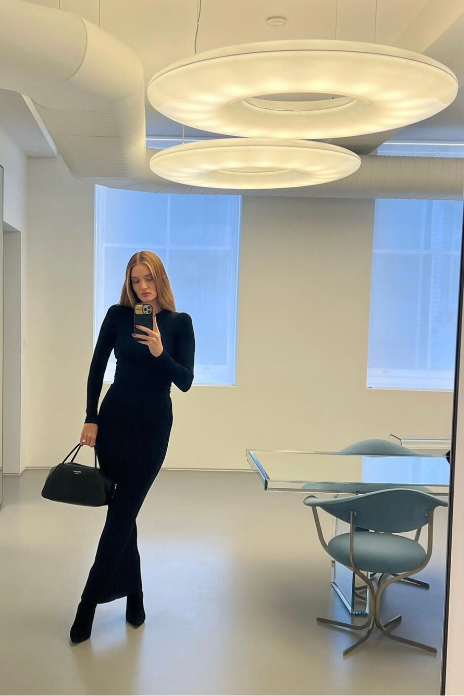 Rosie Huntington-Whiteley Instagram October 19, 2022