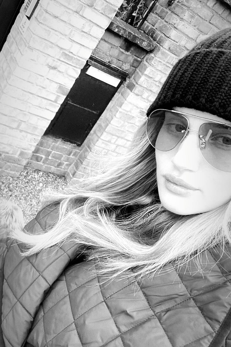 Rosie Huntington-Whiteley Instagram Stories November 2, 2020