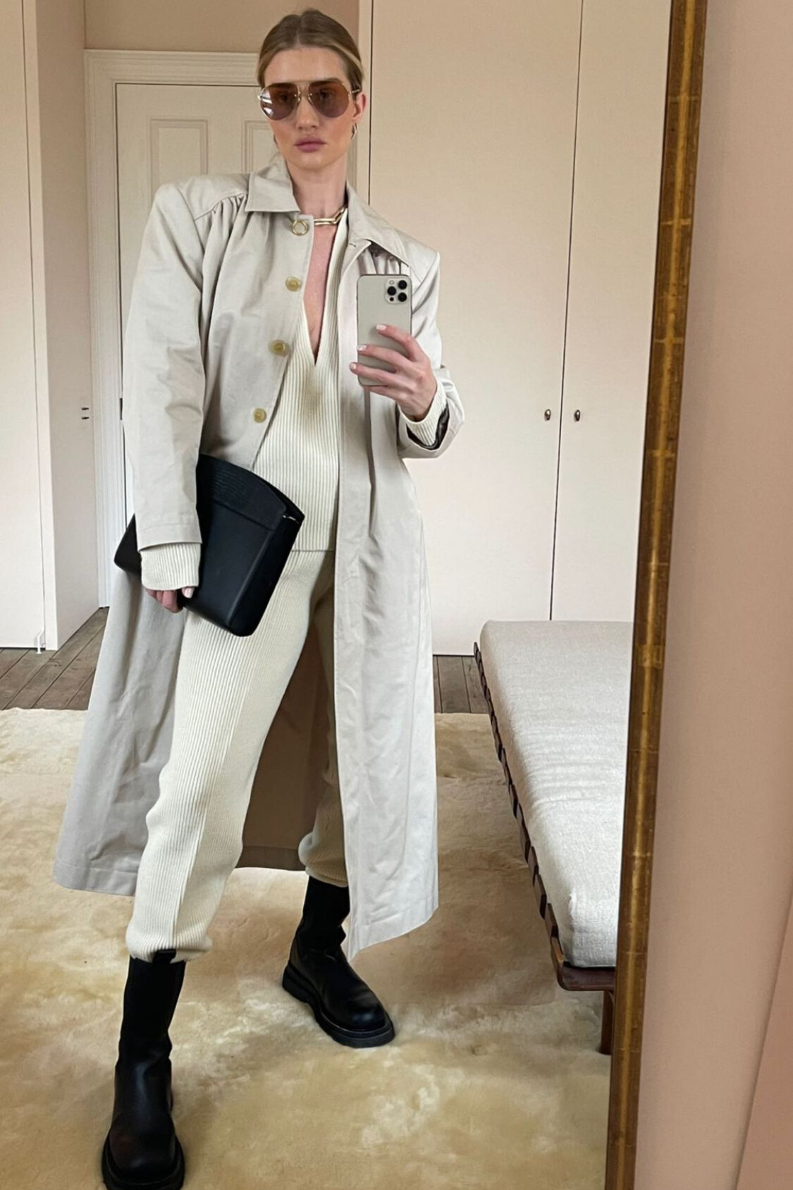 Rosie Huntington-Whiteley Instagram Stories January 20, 2021