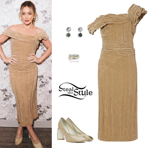 Twist-Detail Velvet Midi Dress and Beige Pumps